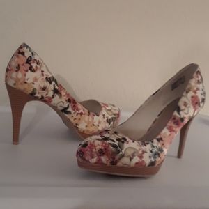 Floral pumps